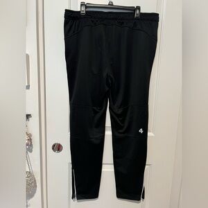 Peloton 4 Laps mens Joggers size XL